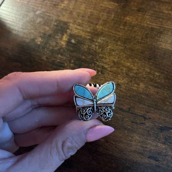 Earrings & ring set - Picture 2 of 2